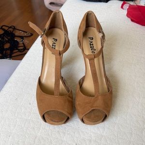 High Heels - Beige